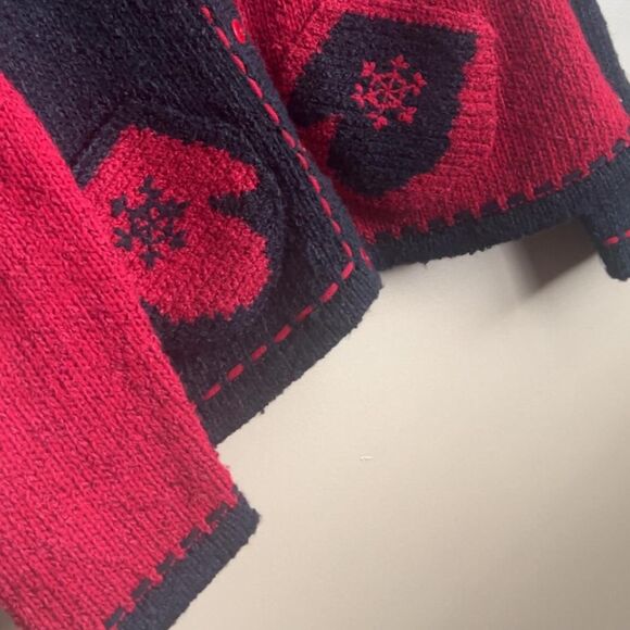 Vintage Christopher & Banks Hand Embroidered Mitten Christmas Knit Cardigan. L. - Picture 4 of 7